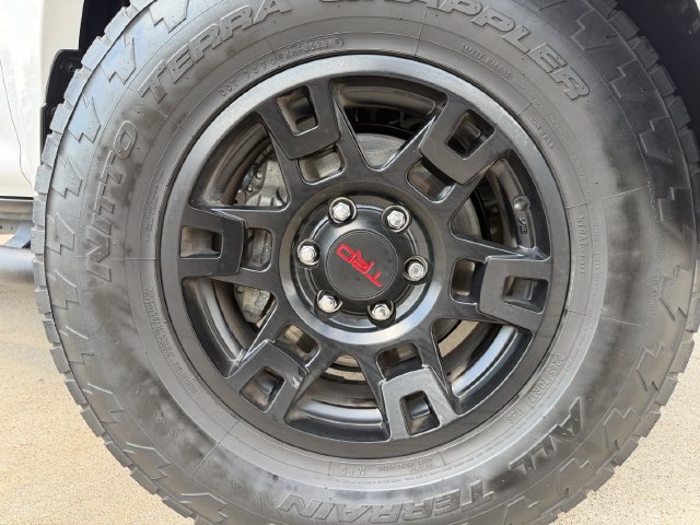 Used 2023 Toyota 4Runner SR5 Premium w/ Moonroof Package RWD image 9