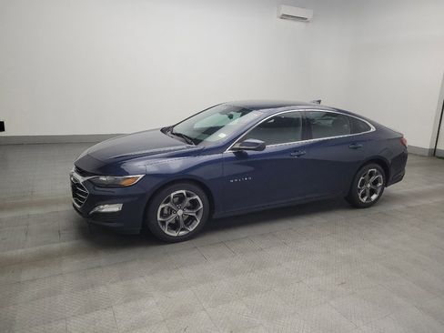 Used 2020 Chevrolet Malibu LT FWD image 2