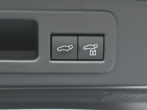 Certified 2025 Toyota 4Runner TRD Off-Road Premium AWD/4WD image 34
