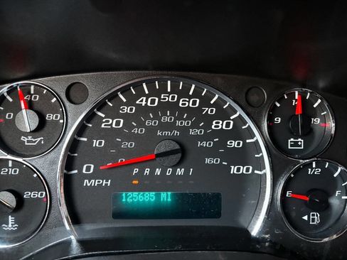 Used 2014 GMC Savana 3500 LS image 31