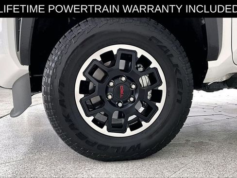 Used 2025 Toyota Tacoma TRD Off-Road AWD/4WD image 12
