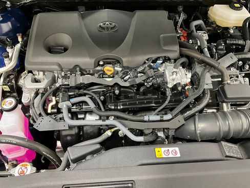 Used 2025 Toyota Camry SE FWD image 10