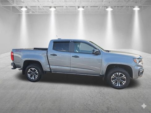 Used 2022 Chevrolet Colorado Z71 AWD/4WD image 3