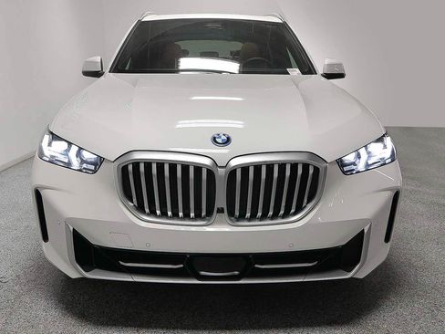 Used 2026 BMW X5 xDrive50e AWD/4WD image 2