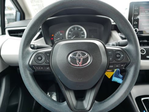 Used 2021 Toyota Corolla LE image 25