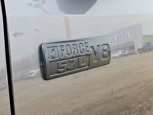 Used 2020 Toyota Tundra SR5 w/ SR5 Leather Package image 6