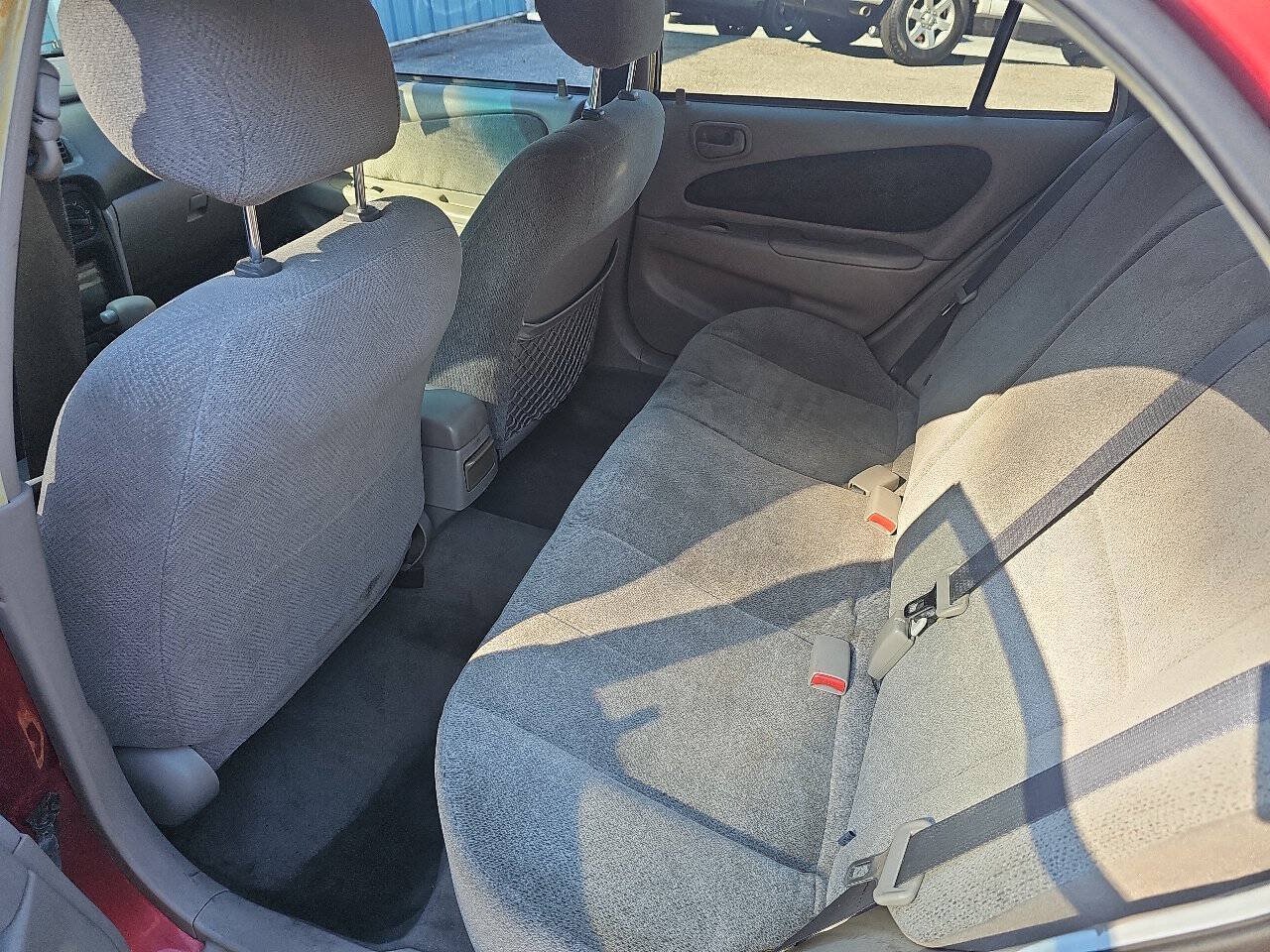 Used 2001 Chevrolet Prizm FWD image 13