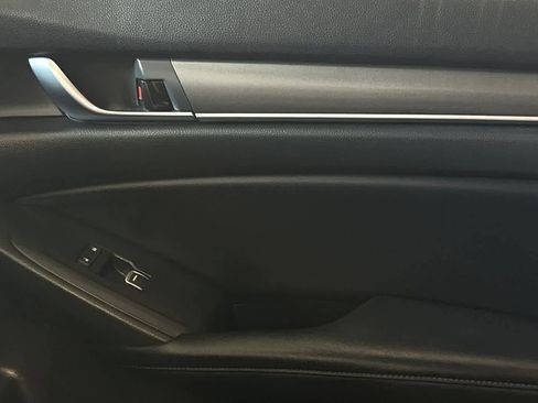 Used 2018 Honda Accord LX image 20