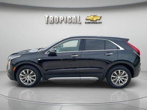Used 2023 Cadillac XT4 Premium Luxury FWD image 2
