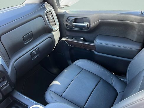 Used 2021 GMC Sierra 1500 SLT w/ SLT Premium Package AWD/4WD image 13