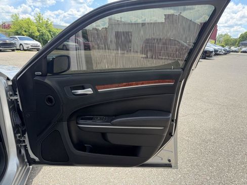 Used 2012 Chrysler 300 Limited RWD image 26