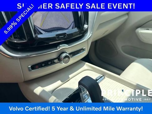 Certified 2024 Volvo XC60 B5 Core w/ Protection Package Premier AWD/4WD image 17