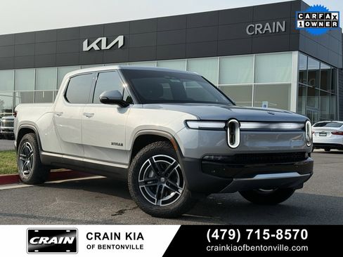 Used 2025 Rivian R1T Adventure image 1