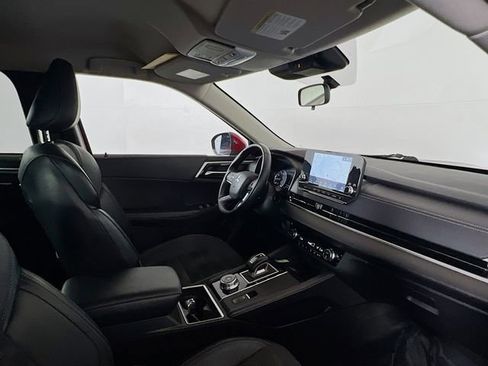 Used 2024 Mitsubishi Outlander SE image 10