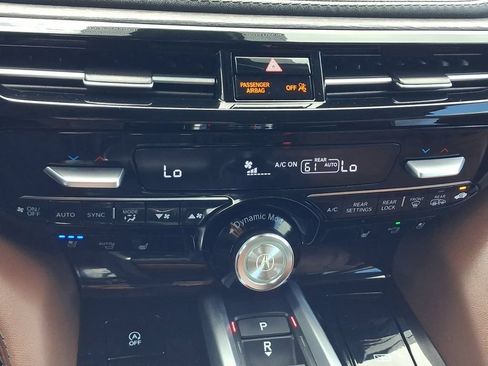 Used 2023 Acura MDX SH-AWD w/ Advance Package image 18