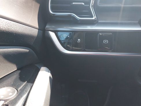 Used 2024 Kia Sportage EX FWD image 25