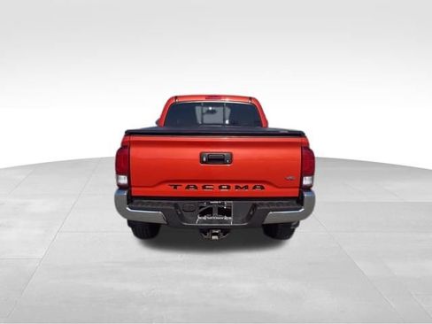 Used 2017 Toyota Tacoma TRD Off-Road w/ Tow Package image 4