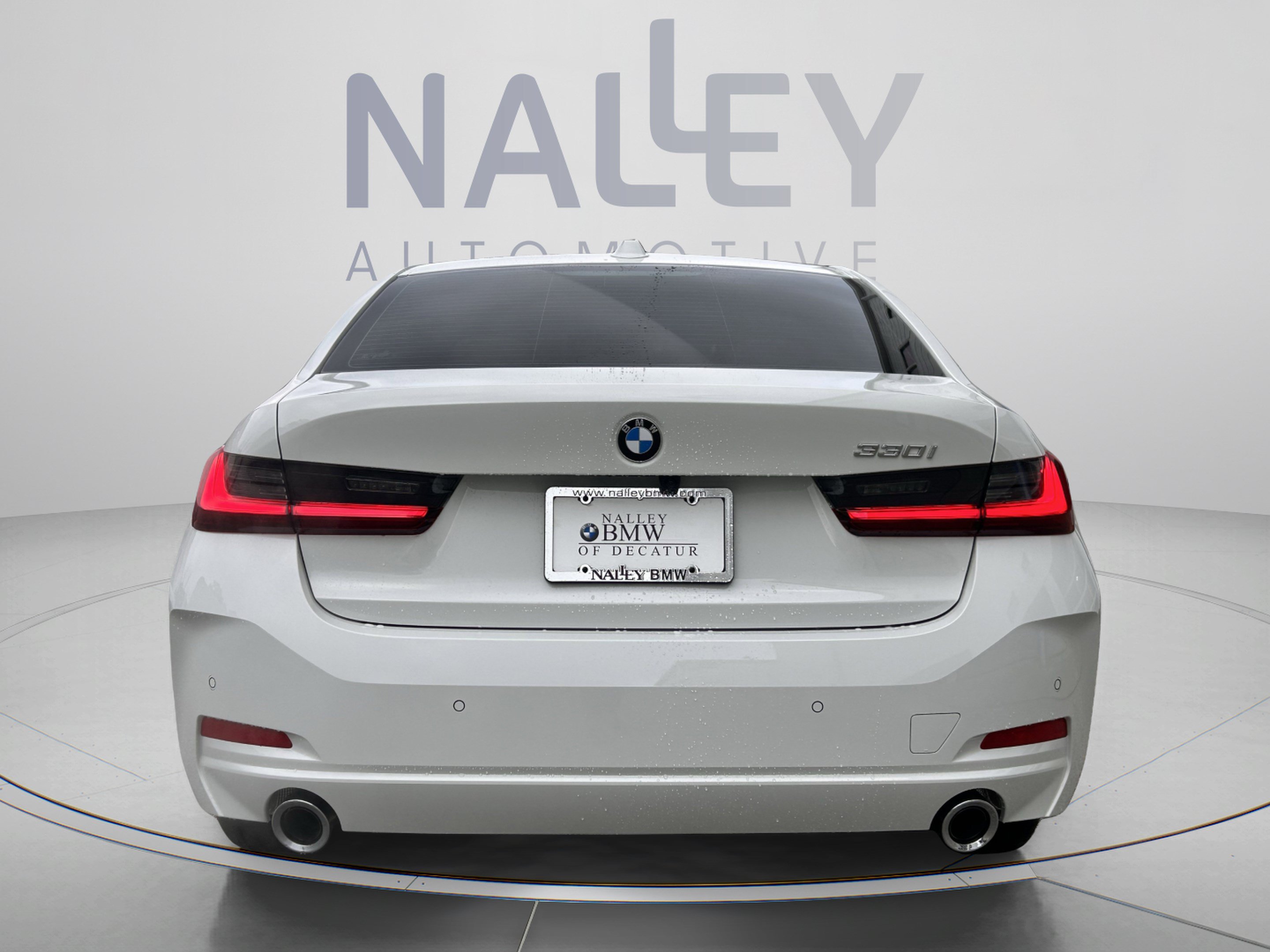Used 2026 BMW 330i Sedan w/ Premium Package RWD image 4