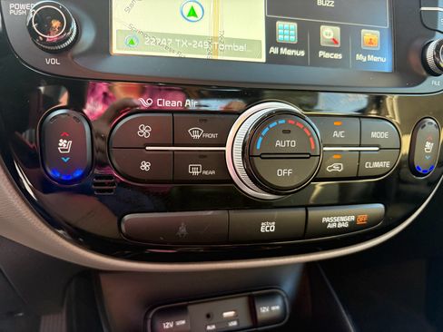 Used 2016 Kia Soul + w/ Primo Package FWD image 21