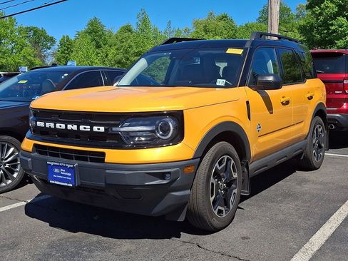 Used 2022 Ford Bronco Sport Outer Banks w/ Tech Package AWD/4WD image 3