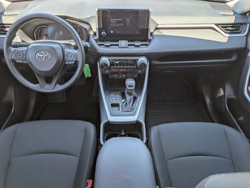 Used 2025 Toyota RAV4 LE AWD/4WD image 20