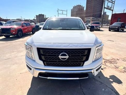Certified 2024 Nissan Titan SV w/ SV Convenience Package RWD image 2