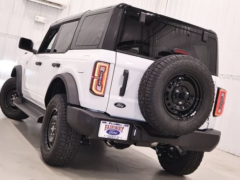 New 2026 Ford Bronco Outer Banks w/ Black Appearance Package AWD/4WD image 30