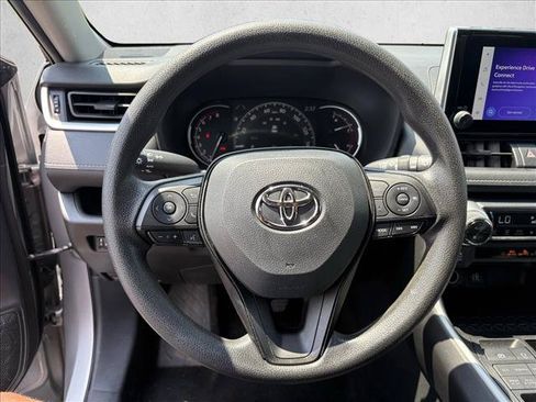 Certified 2025 Toyota RAV4 XLE AWD/4WD image 17
