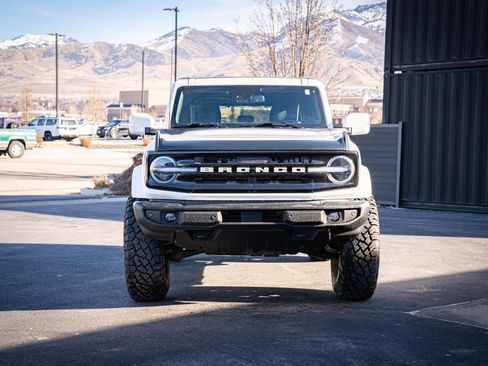 Used 2024 Ford Bronco Outer Banks AWD/4WD image 2