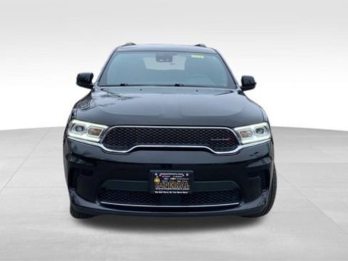 Used 2023 Dodge Durango SXT Launch Edition image 2