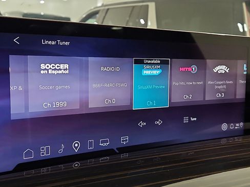 Certified 2025 Cadillac Escalade Premium Luxury image 31