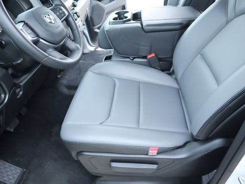 New 2026 RAM 1500 Tradesman AWD/4WD image 10