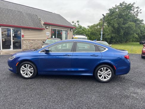 Used 2015 Chrysler 200 Limited w/ Convenience Group FWD image 8
