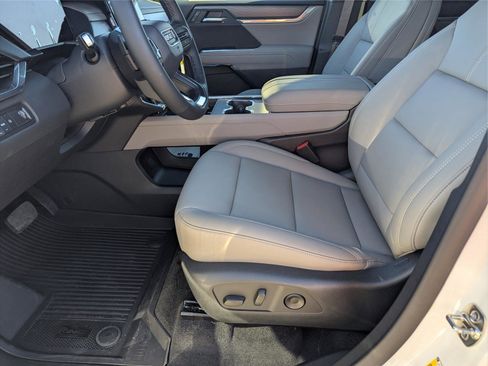 New 2026 GMC Acadia Elevation w/ Black Edition FWD image 17