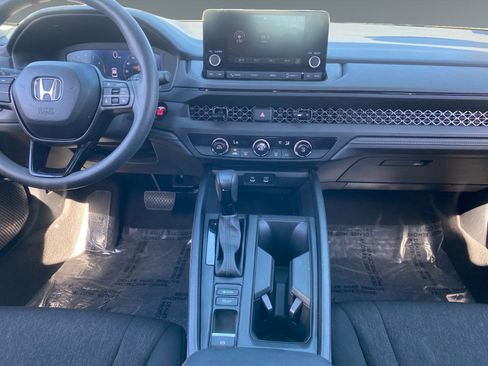 Used 2025 Honda Accord LX image 11