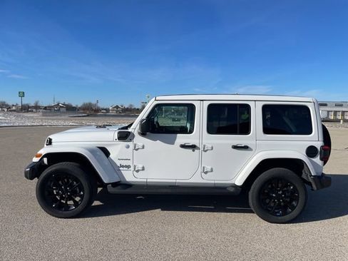 Used 2023 Jeep Wrangler Unlimited Sahara w/ Cold Weather Group image 5