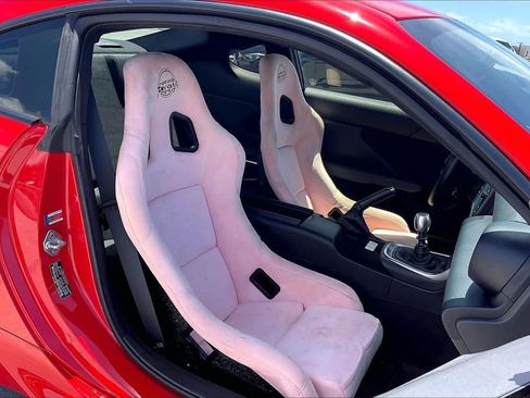 Used 2025 Toyota GR86 w/ ALL Weather Mat Package (TMS) RWD image 12