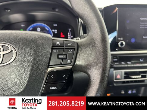 Used 2026 Toyota Camry LE FWD image 27