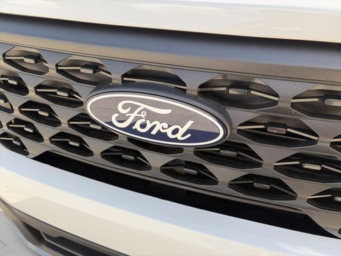 New 2026 Ford Maverick XLT FWD image 23