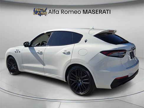 Used 2022 Maserati Levante Modena image 8