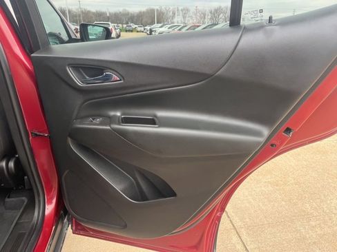 Used 2020 Chevrolet Equinox LT image 44