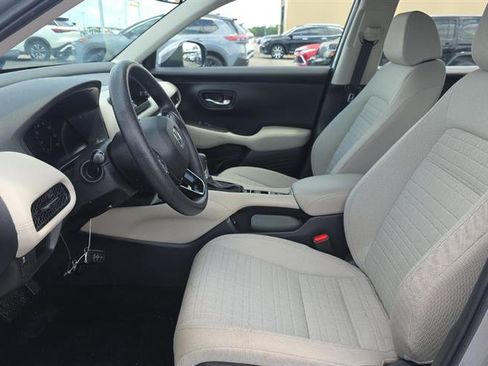 Used 2025 Honda HR-V LX image 8