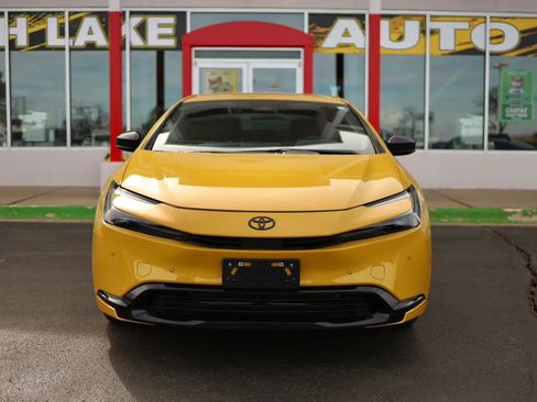 Used 2026 Toyota Prius image 2