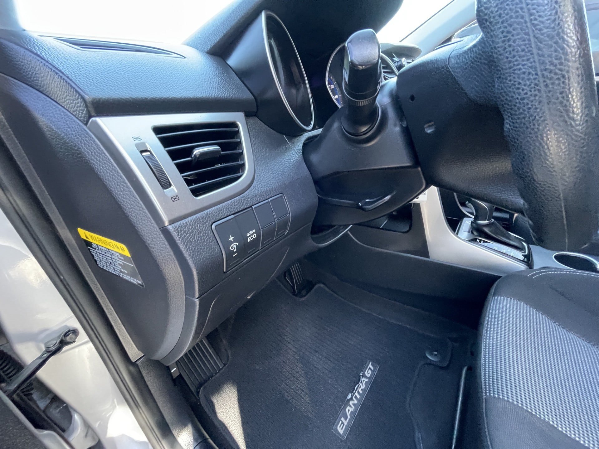 Used 2016 Hyundai Elantra GT FWD image 14