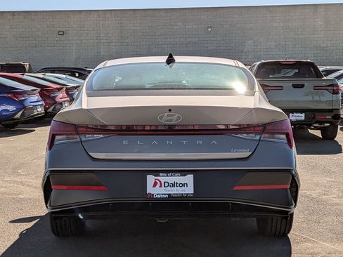 New 2026 Hyundai Elantra Limited image 3