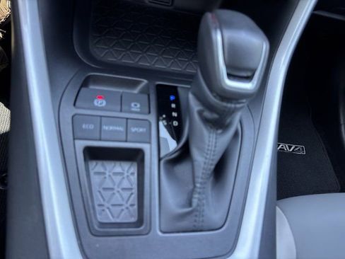 Used 2025 Toyota RAV4 XLE Premium FWD image 36