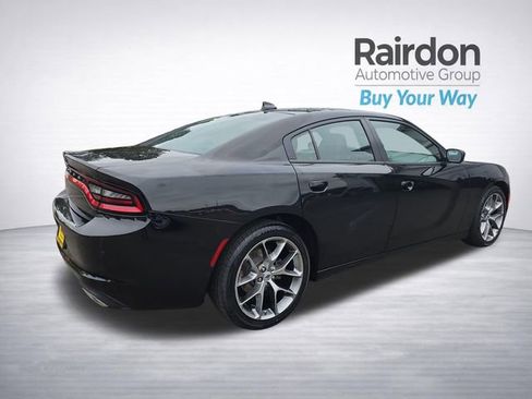 Used 2022 Dodge Charger SXT w/ Plus Group RWD image 7