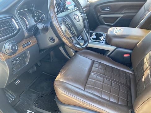 Used 2020 Nissan Titan Platinum Reserve w/ Moonroof Package image 18