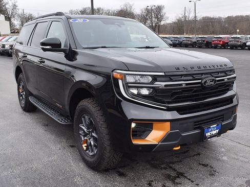 New 2026 Ford Expedition Tremor image 14