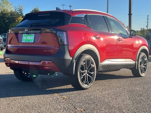 New 2026 Nissan Kicks SR w/ SR Premium Package image 6